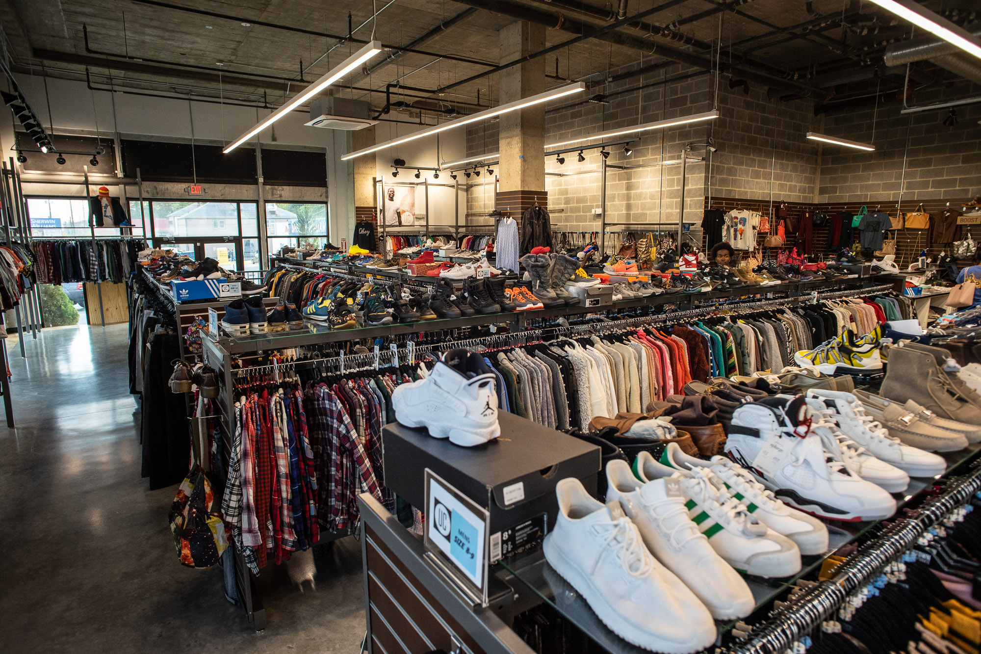 You can now buy and sell clothing at Uptown Cheapskate in College Park -  The Diamondback