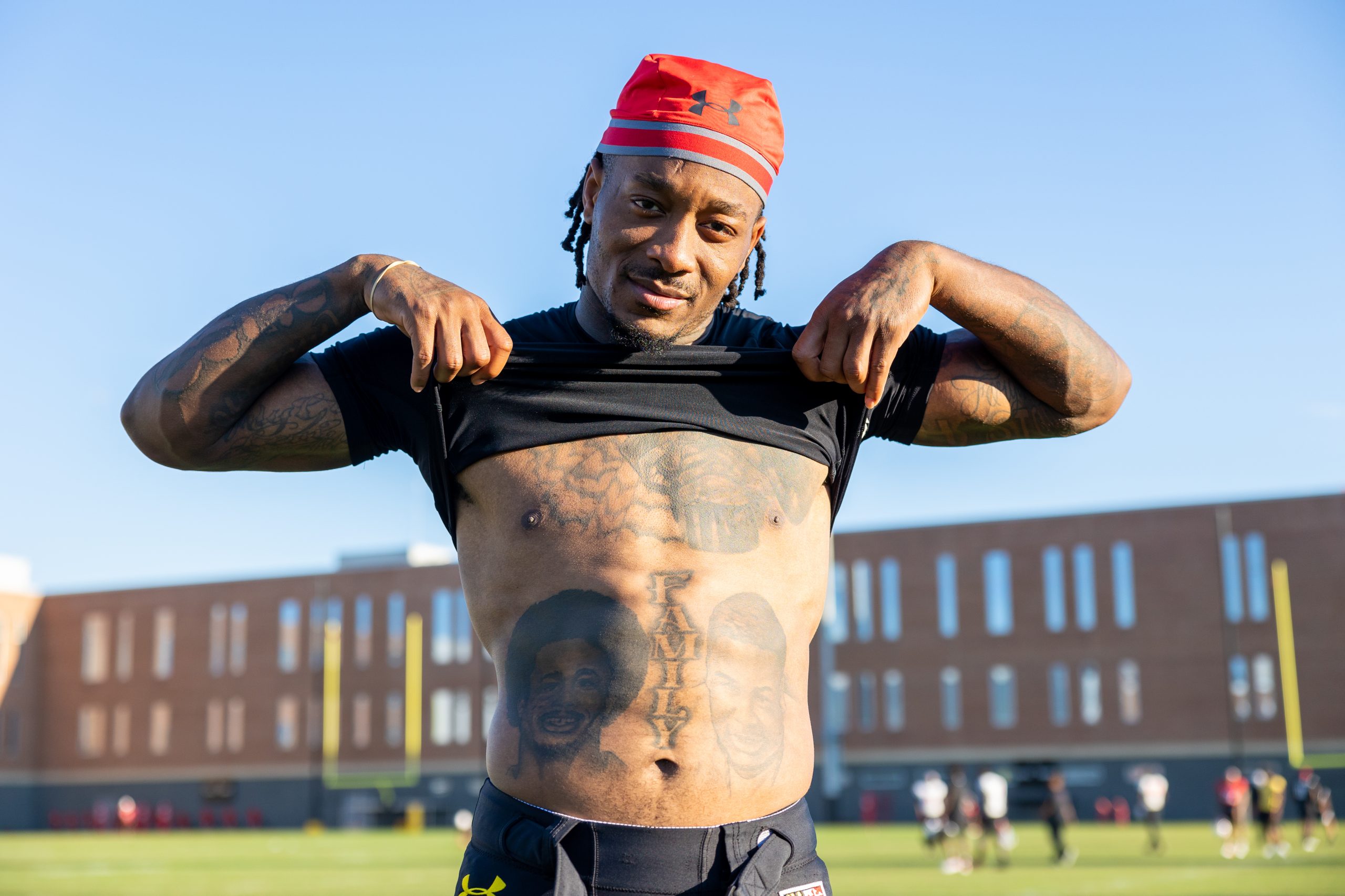 LOOK: Florida receiver gets awesome Gators tattoo