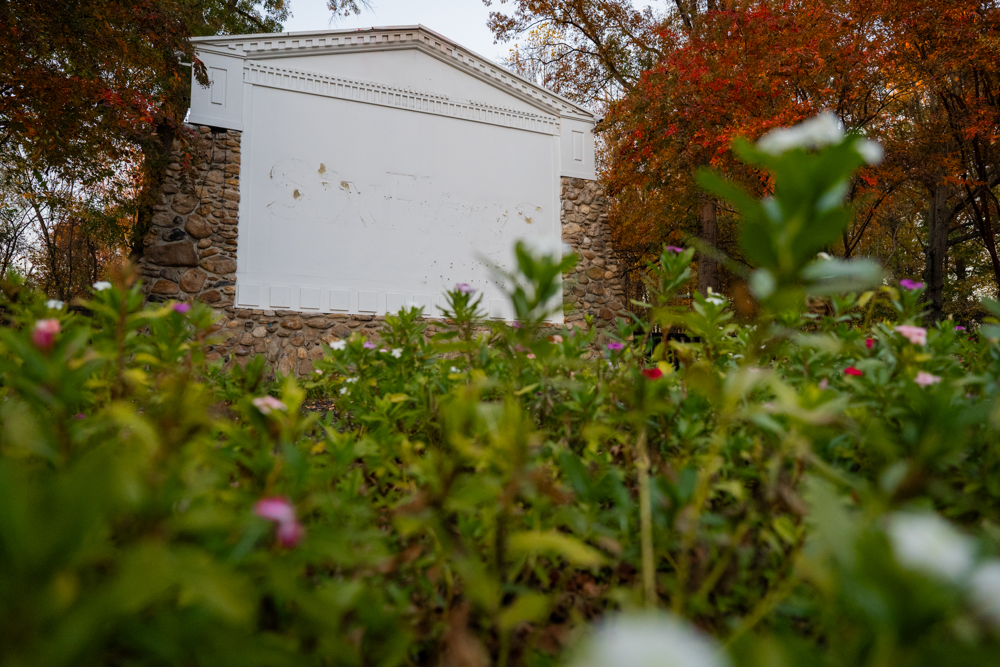 As Six Flags’ Maryland location closes shop, longtime visitors say goodbye